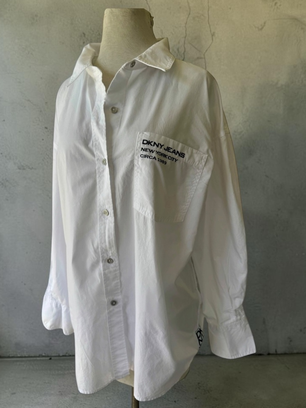 DKNY Jeans White Cotton Button Down Shirt Women's Sz XL Logo 1989 Tribute